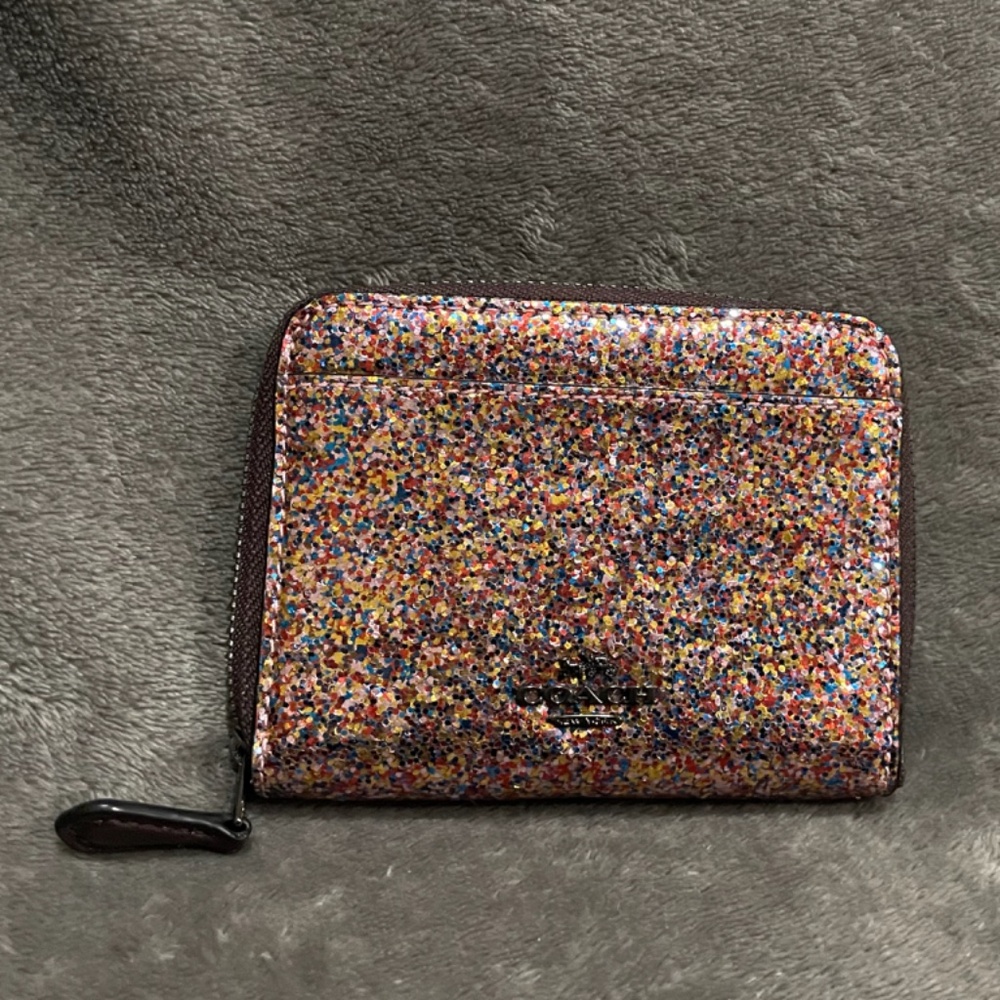 COACH Keith Haring Wallet Womens Small Multicolor Glitter Zip Around Heart - Picture 2 of 6